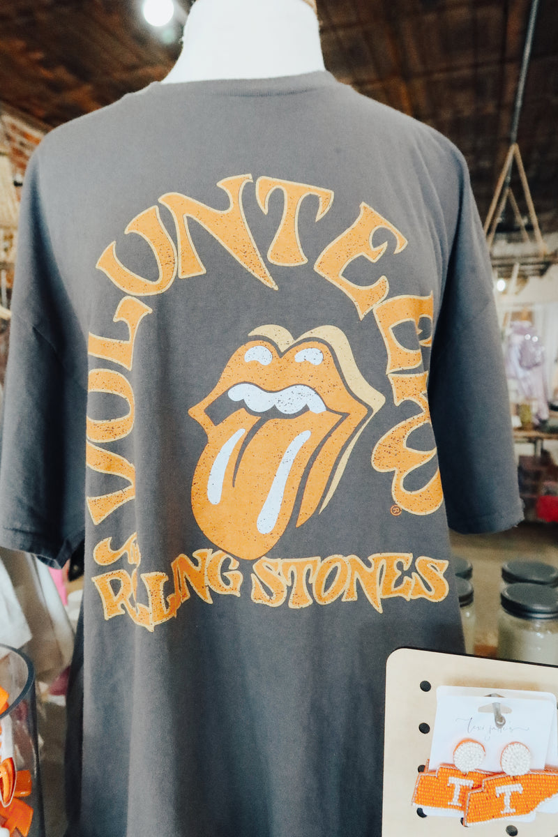 VOLUNTEERS THRIFTED TEE | CHARCOAL