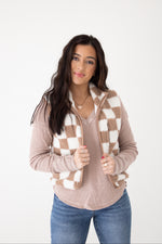 CHECKERED SHERPA VEST | TAUPE