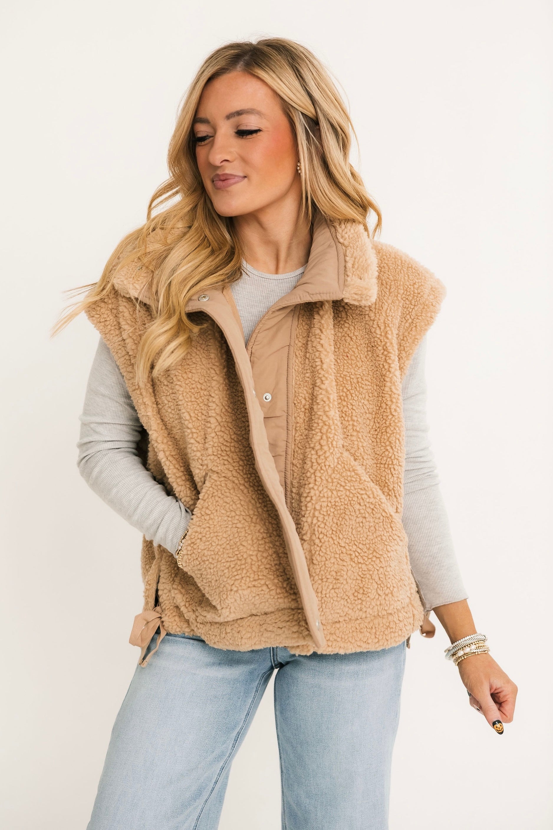 Sherpa Vest | Beige Lexi Jade's Boutique