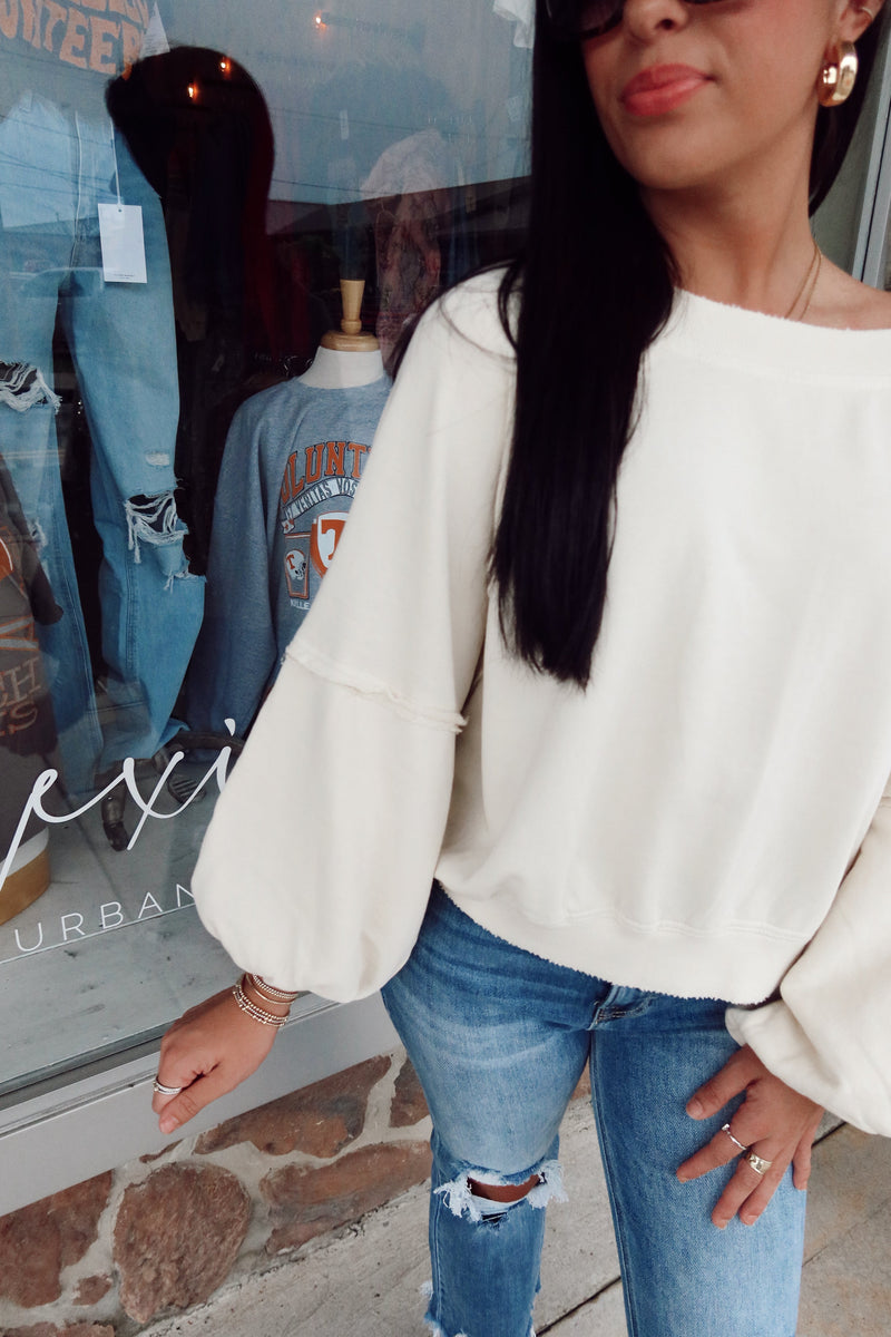 SWEET DEETS SWEATSHIRT | CHEESECAKE