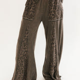 Stitched Flare Pull On Pants | Cheetah