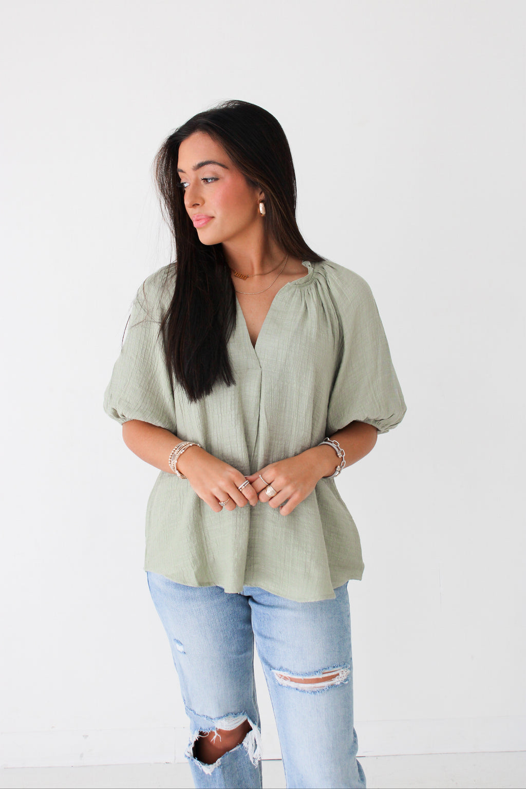 SIMPLY STATED TOP | LIGHT OLIVE