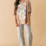 Queen Card Oversized Graphic Tee | Mocha