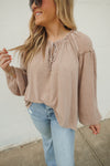 BUSY LIVES TOP | LIGHT MOCHA