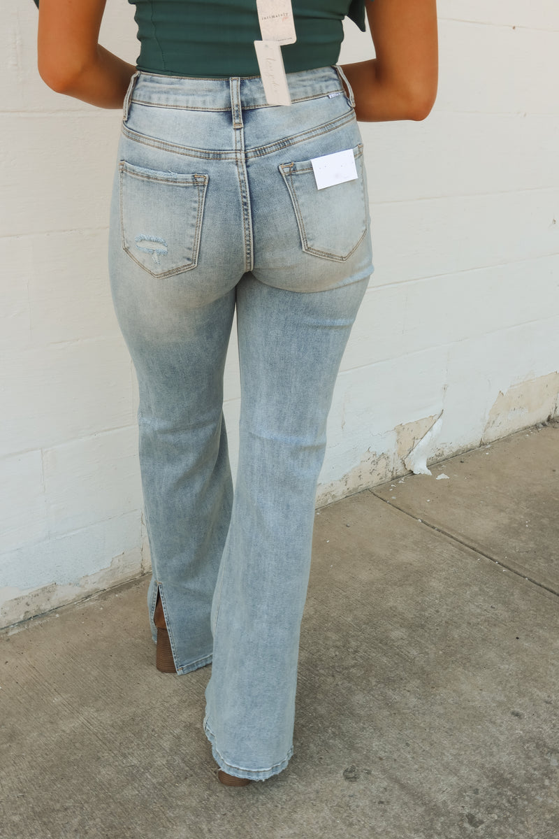 HIGH RISE DISTRESSED FLARE | LIGHT