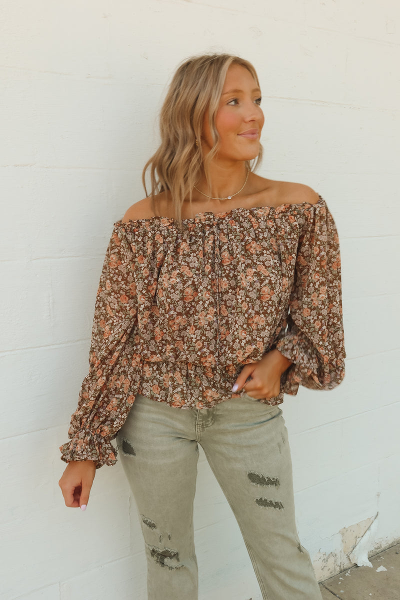 LOVE ME RIGHT FLORAL TOP | COCO
