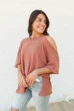 SATURN TEE | BURNT HENNA