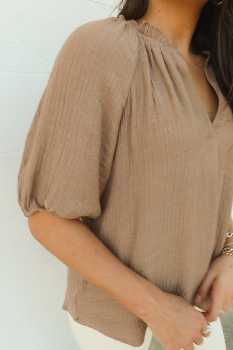 SIMPLY STATED TOP | TAUPE