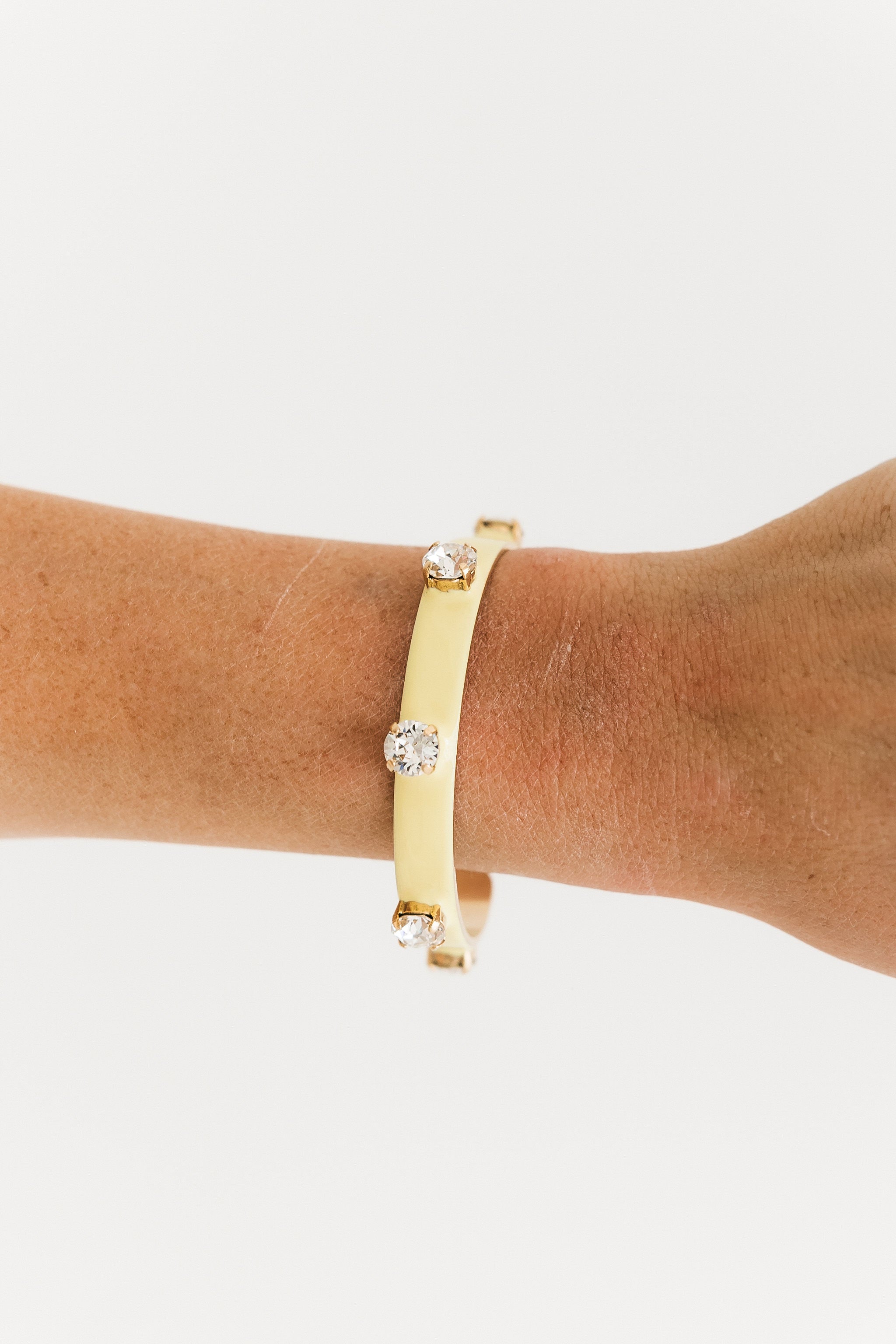 TOVA Kennedy Cuff in Fairy Dust Yelwyn – detail view of shimmering crystal bracelet