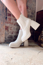 FOSTER BOOTIE | WHITE
